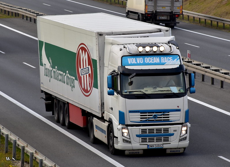 Mlekovita_Volvo_FH3_PL.jpg
