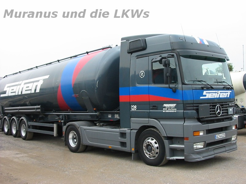 auf dem Firmengelände