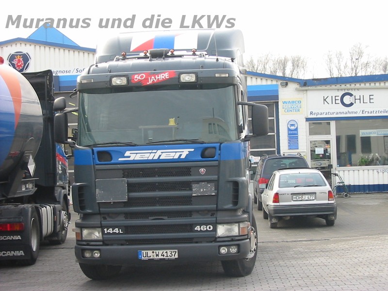 auf dem Firmengelände