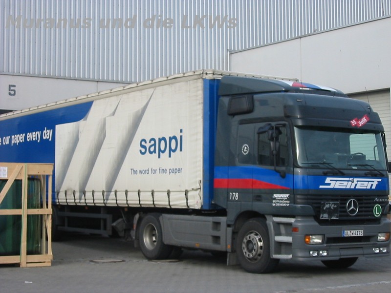 auf dem Firmengelände