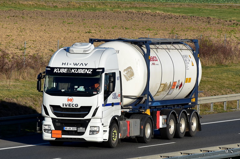 Kube&Kubenz_Iveco_HI-WAY_D.jpg