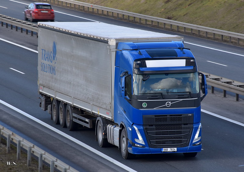 Trans_Solutions_Volvo_FH5_CZ.jpg