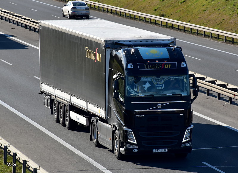 Transsur_Volvo_FH4_KZ_2.jpg