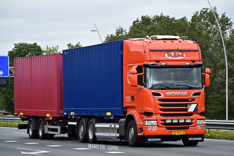 _DSC8946-crop.JPG