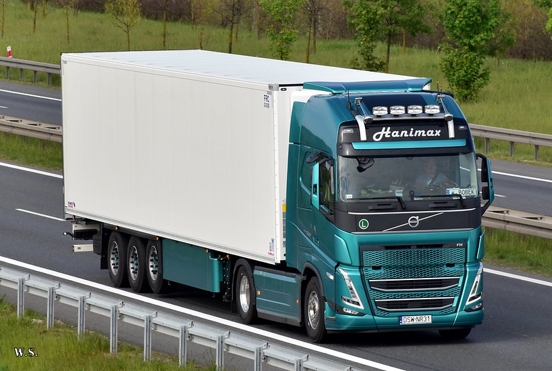 Hanimax_Volvo_FH5_PL.jpg