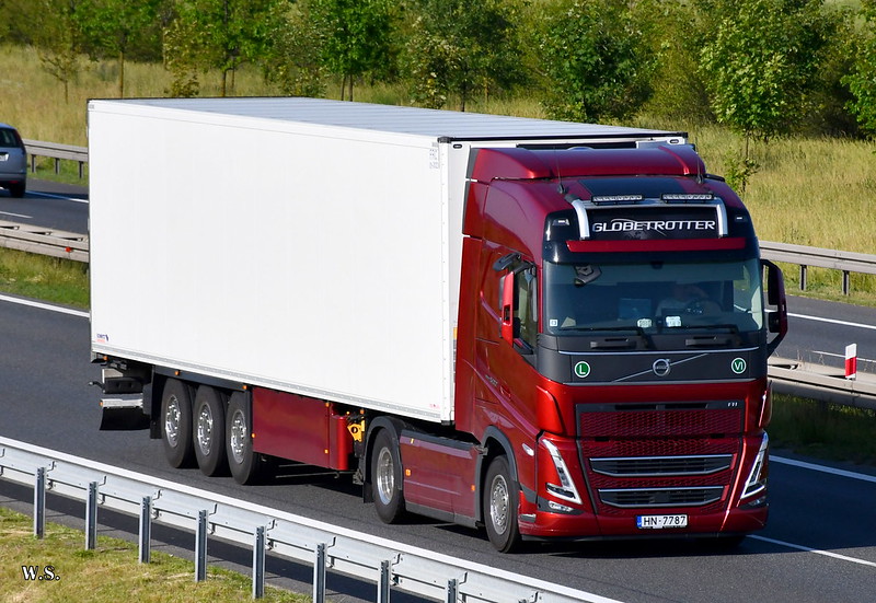 Volvo_FH5_(LV).jpg