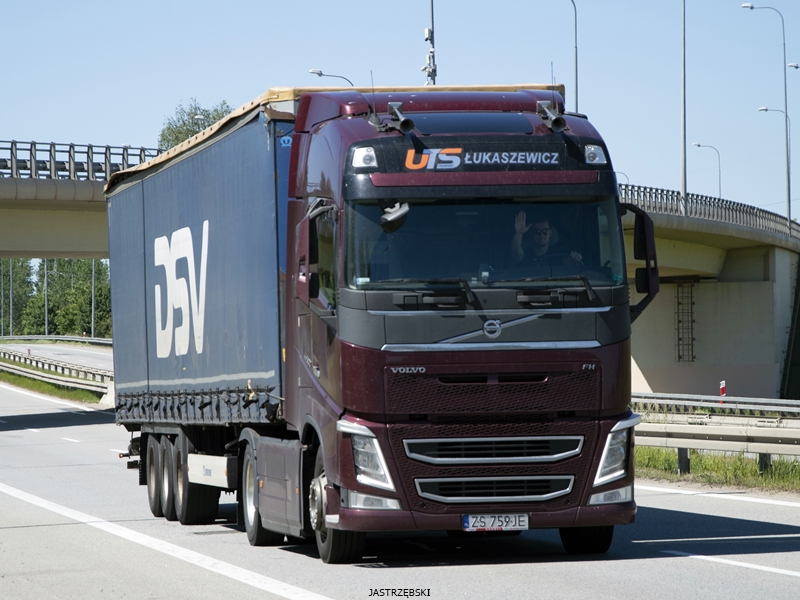 łukasiewicz (2).jpg