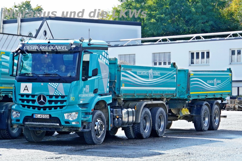 auf dem Firmengelände