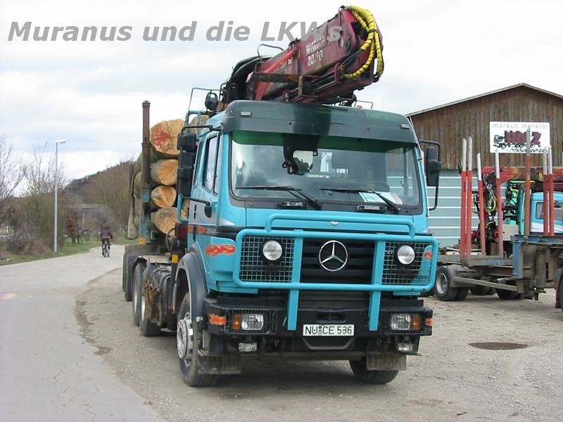 auf dem Firmengelände