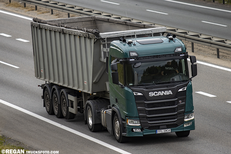scania8w.jpg