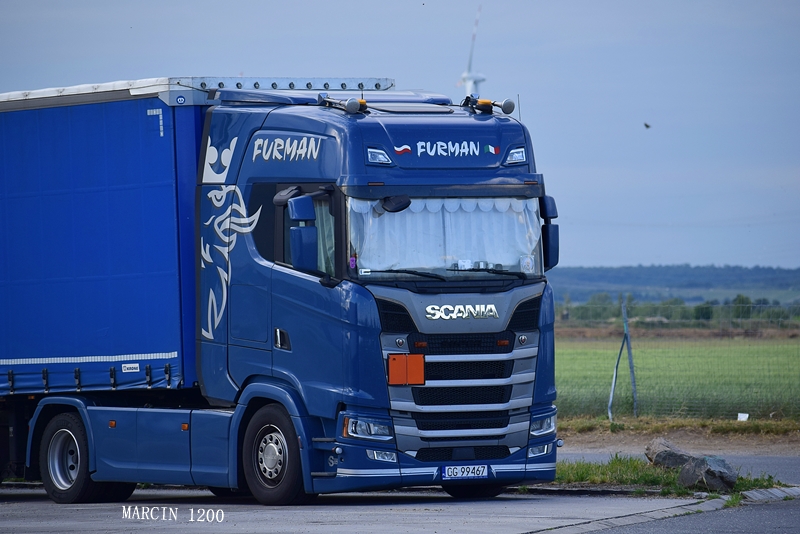 _DSC5751-crop.JPG