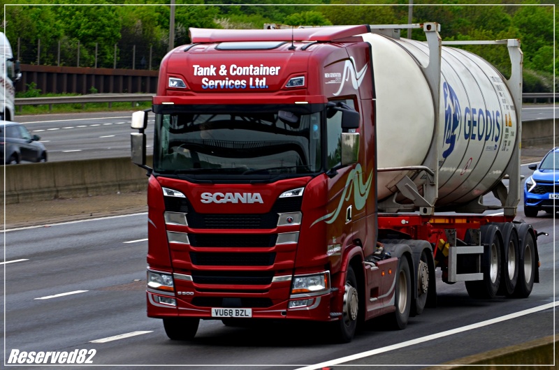 DSC_1948.JPG tank.JPG