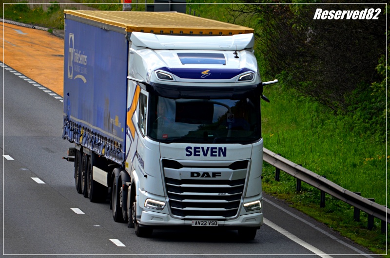 DSC_8698.JPG Seven.JPG