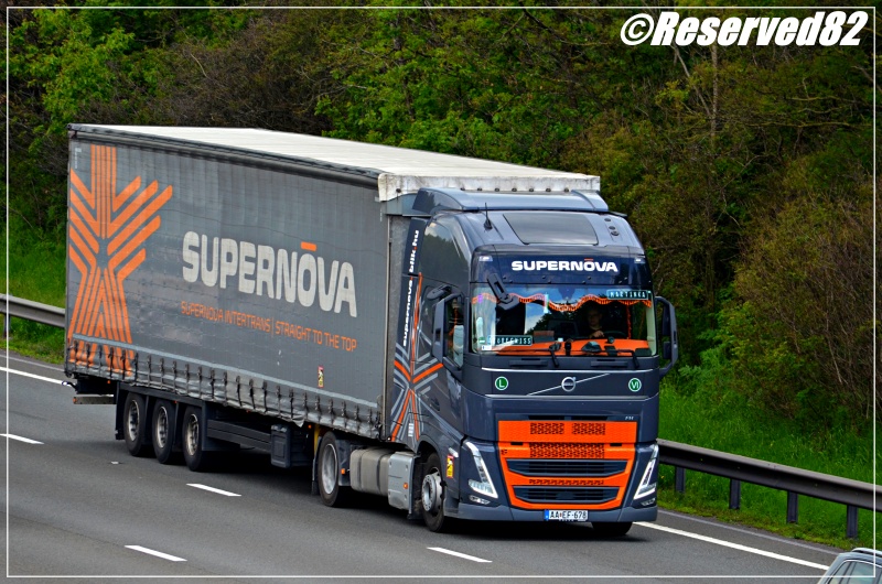 DSC_2895.JPG Supernova.JPG