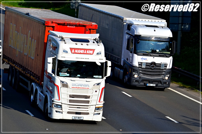 DSC_7814.JPG Hunghes&Son.JPG