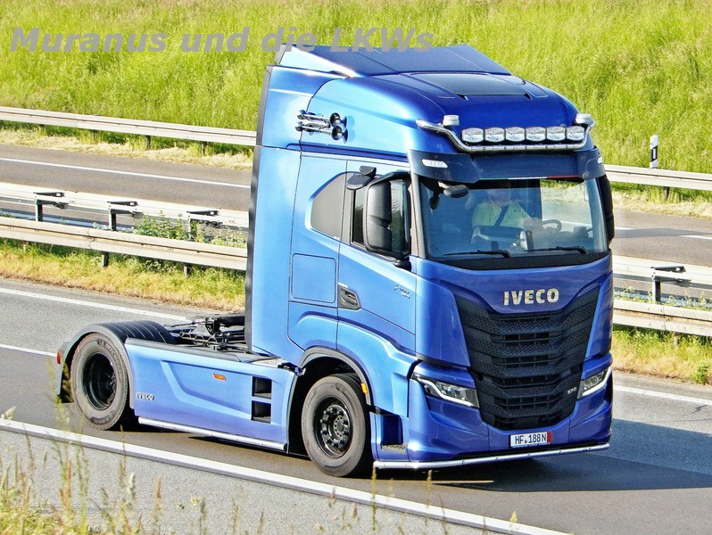 Iveco-SWay-440S57-Solo-blau_20230605_001.JPG