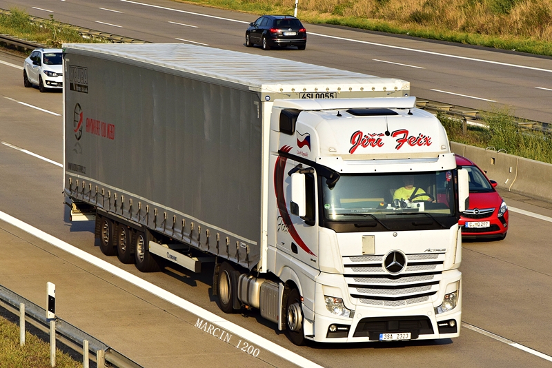 _DSC3028-crop-Jiří Feix s.r.o.- Mercedes-Benz Actos MP4.JPG