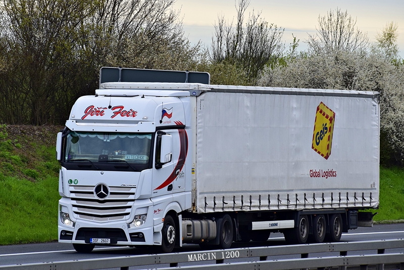 _DSC1174-crop- Mercedes-Benz Actos MP4-Jiří Feix s.r.o.JPG