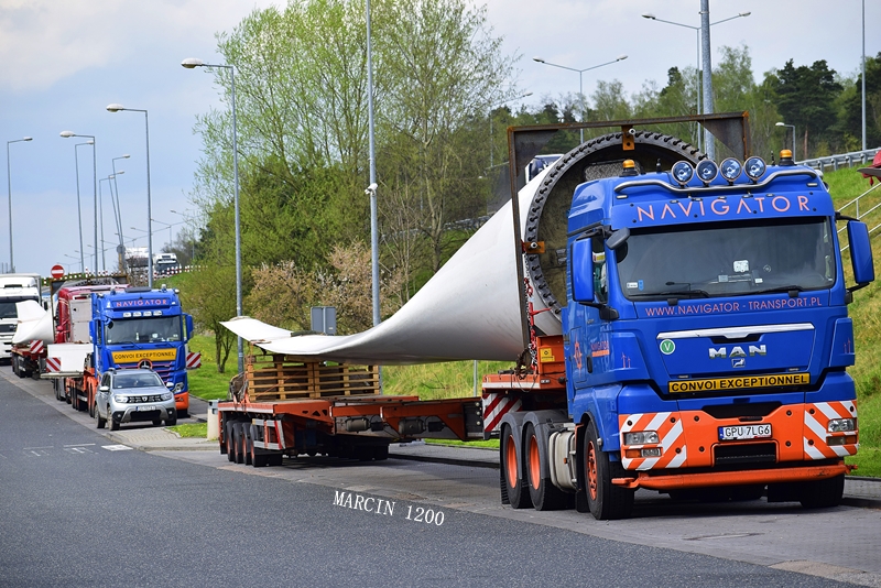 _DSC2929-crop-MAN TGX XXL-Navigator.JPG