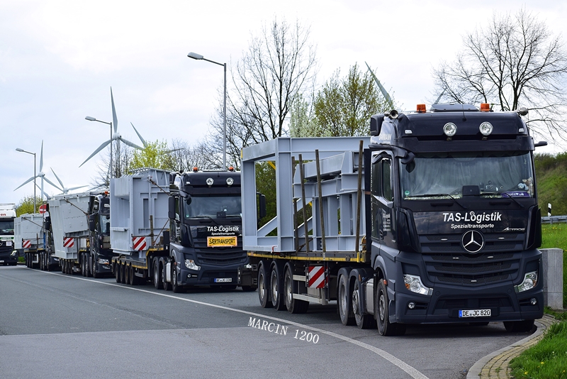 _DSC2925-crop-TAS Logistik-Mercedes-Benz Actros MP5 BigSpace.JPG