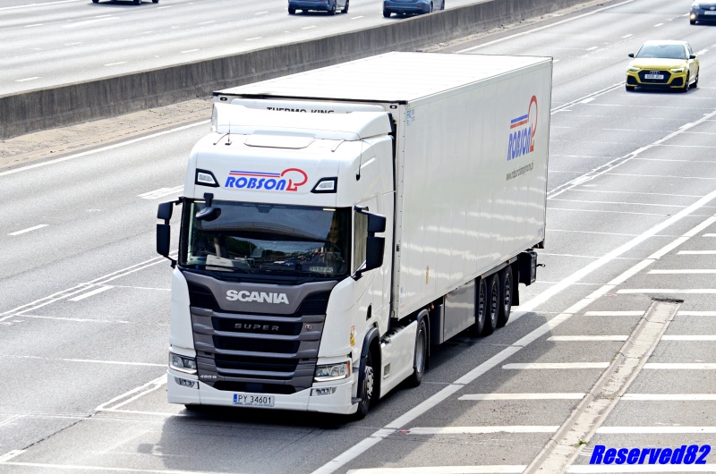 DSC_8138.JPG Robson.JPG