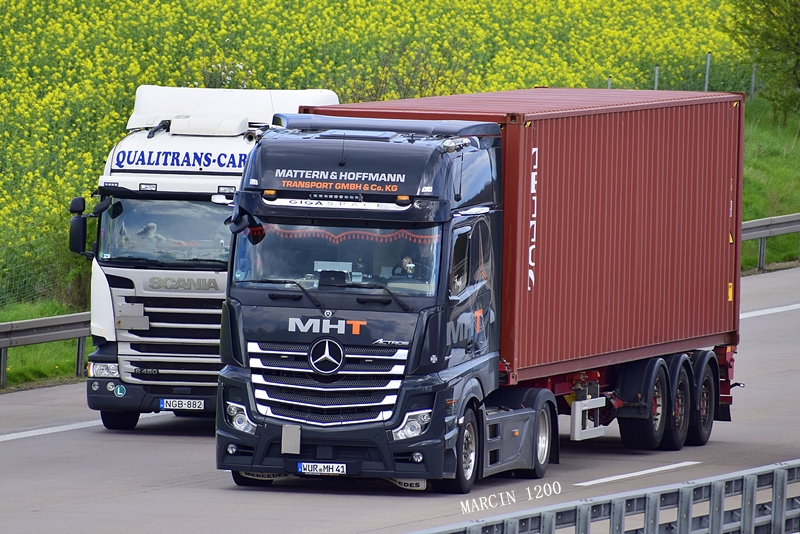 _DSC2221-crop-Mercedes-Benz Actos MP5-Mattern & Hoffmann.JPG