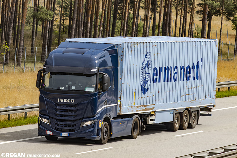 Iveco S-Way Germanetti.jpg