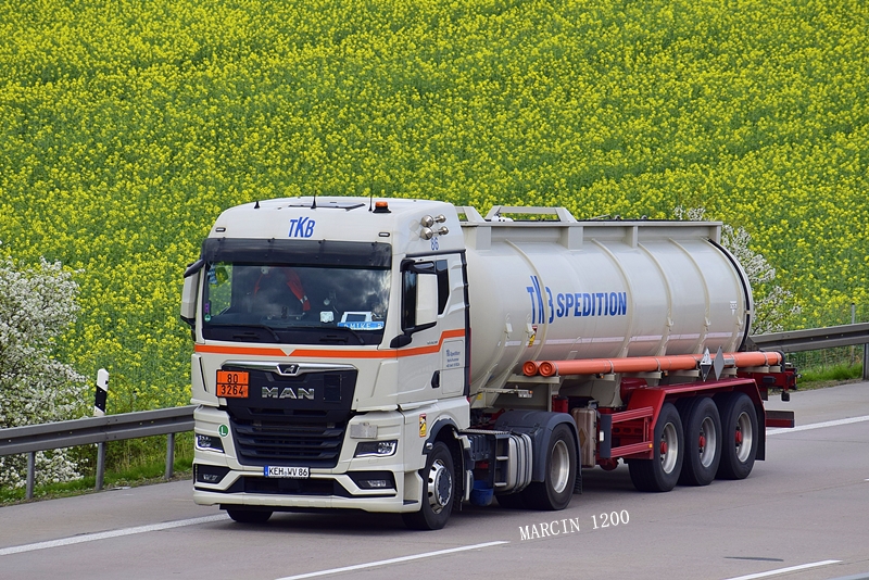 _DSC2415-crop-TKB Spedition-MAN TGX II GM.JPG