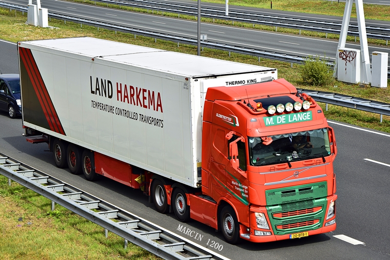 _DSC9224-crop-Volvo FH III Globetrotter XL-Martin de Lange Transport.JPG