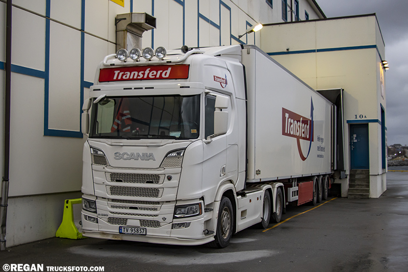Scania R580 V8 - Transferd.jpg