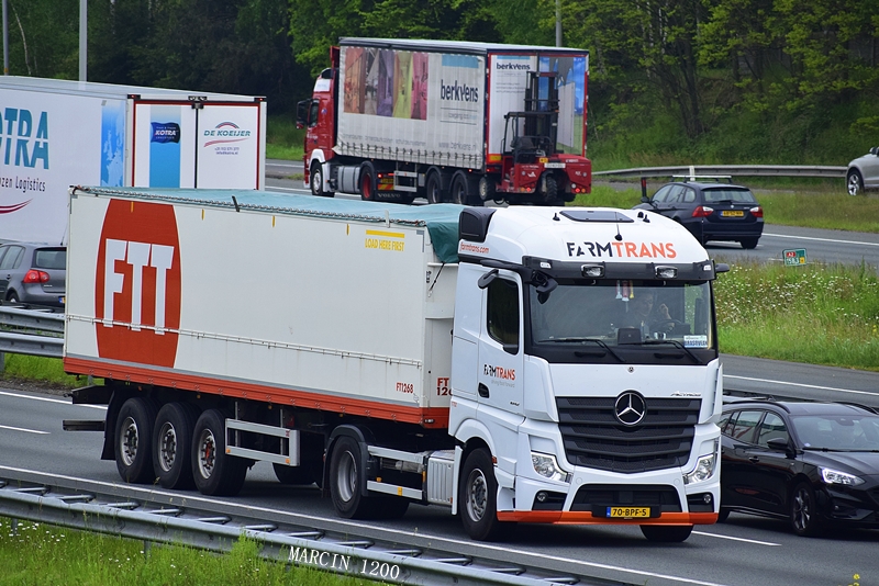 _DSC3907-crop-Farm Trans-Mercedes-Benz Actros MP5 StreamSpace.JPG