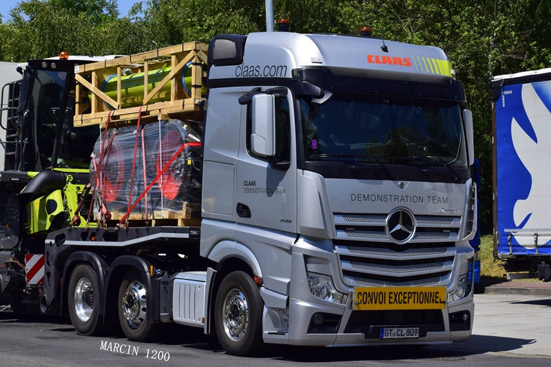 _DSC4411-Mercedes-Benz Actros MP4-Claas KGaA.JPG