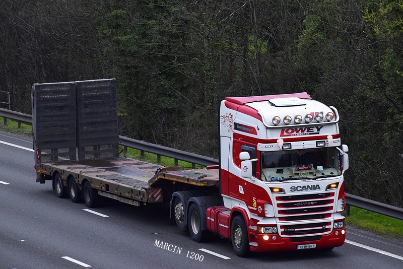 _DSC0161-crop-Lowey Transport-SCANIA RII.JPG