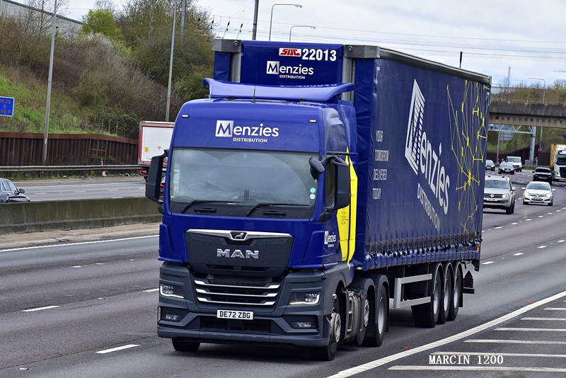 _DSC0519-crop-MAN TGX II -Menzies.JPG