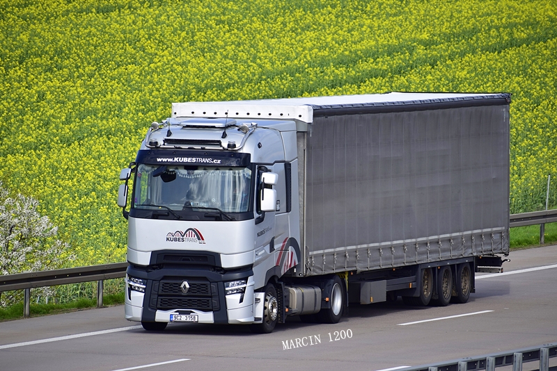 _DSC2336-crop-Kubeštrans s.r.o.-Renault Range T Evo.JPG