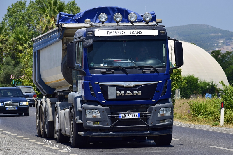_DSC5375-crop-RAFAELO TRANS-MAN TGX.JPG