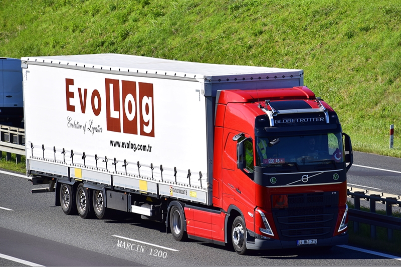 _DSC6832-crop-Evolog-Volvo FH V.JPG