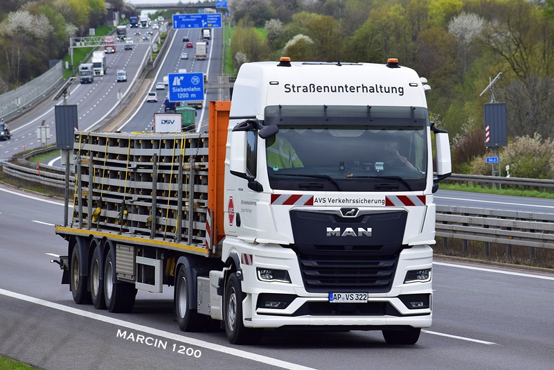_DSC1231-crop-AVS Verkehrssicherung GmbH-MAN TGX II.JPG