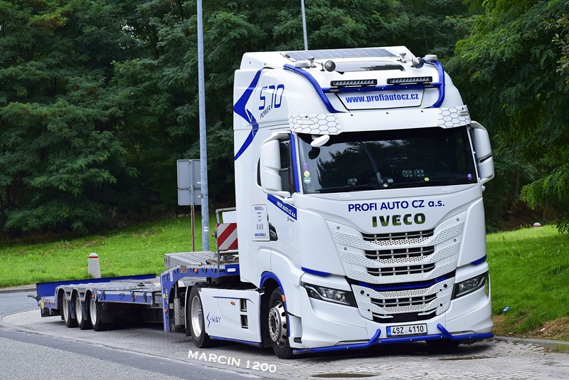 _DSC6951-crop-Profi Auto CZ-Iveco S-Way.JPG