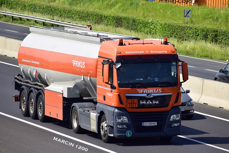 _DSC5736-crop-FRIKUS-MAN TGX Euro6 II.JPG