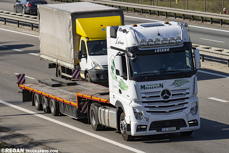 Mercedes-Benz Actros MP4 - Molkentin Transport.jpg
