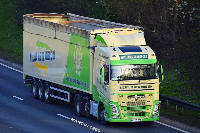 _DSC9964-crop-Williams Transport-VOLVO FH IV.JPG