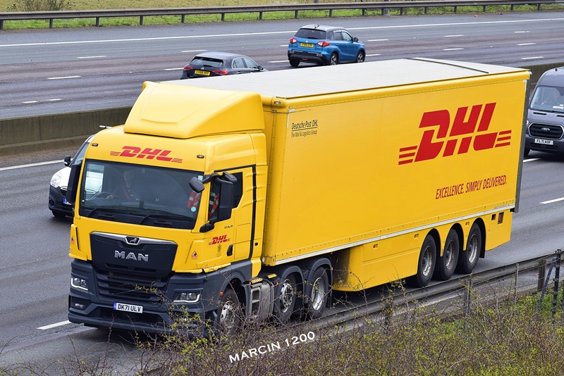 _DSC0247-crop-DHL-MAN TGX II.JPG