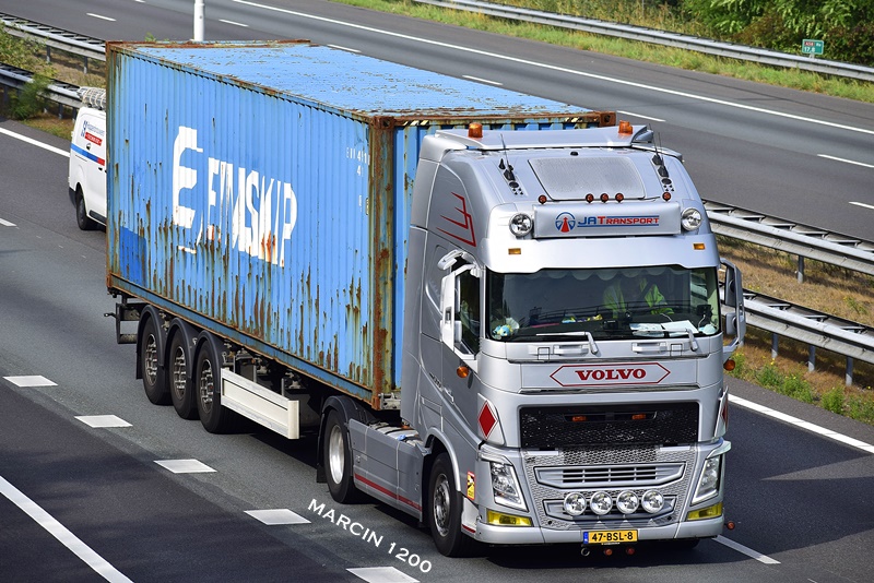 _DSC8386-crop-JATransport-VOLVO FH IV.JPG