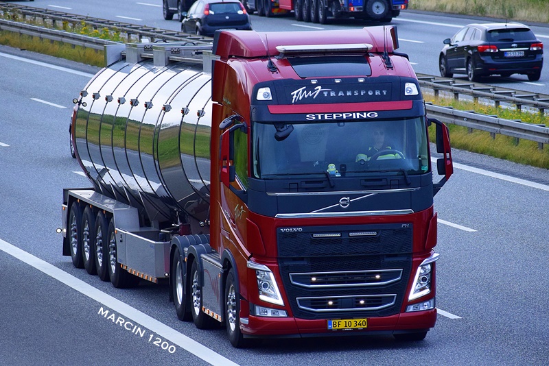 _DSC9824-crop-FMJ Transport-VOLVO FH IV.JPG
