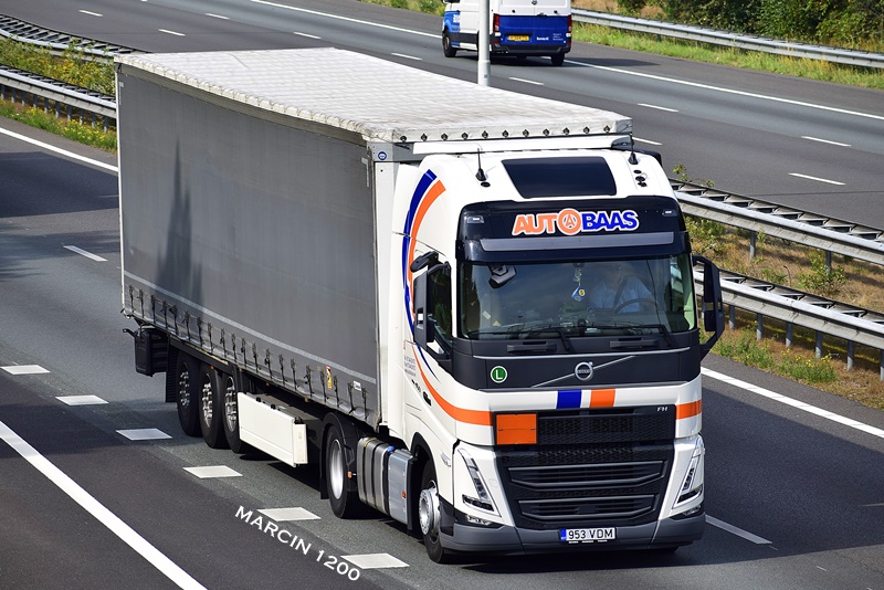 _DSC8469-crop-Volvo FH5- Autobaas.JPG