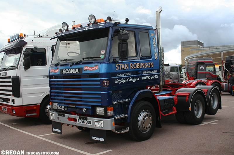 Scania 142M V8 Stan Robinson.jpg