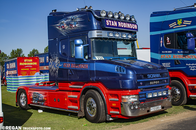 Scania 124L Torpedo Stan Robinson.jpg