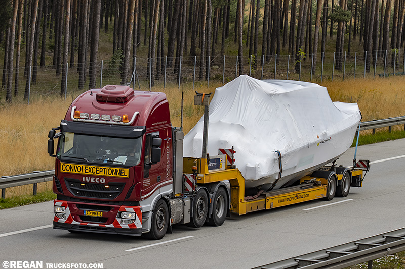 Iveco Stralis Van de Wetering.jpg