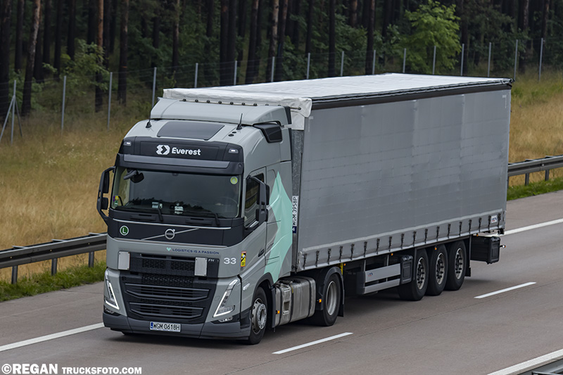 Volvo FH5 - Everest.jpg